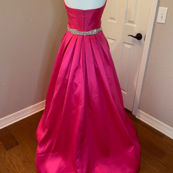Blush Sz 6 BNWOT Fuchsia Ballgown Duchess Satin - Picture 3 of 9